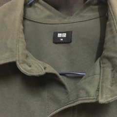 ユニクロシャツの画像