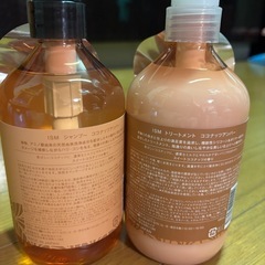 美容室イズムのシャンプー＆コンディショナーセットの画像