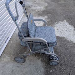 シルバーカー、高齢者買物カートの画像