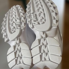 【最終価格】新品　FILA スニーカーの画像