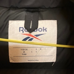 Reebok ダウン　Lサイズの画像