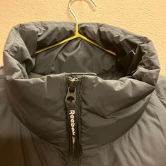 Reebok ダウン　Lサイズの画像
