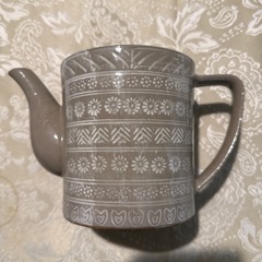 オシャレな陶器のポット♪の画像