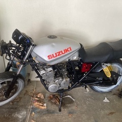 SUZUKI刀250部品取り、不動車の画像