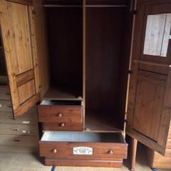 洋服タンスの画像