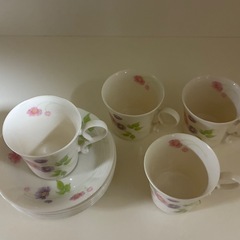 Windflowers 花柄　ティーセット　4客
の画像