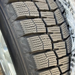 プリウス50系等対応スタッドレスタイヤ(ホイール付き)4本の画像