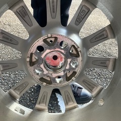 プリウス50系等対応スタッドレスタイヤ(ホイール付き)4本の画像