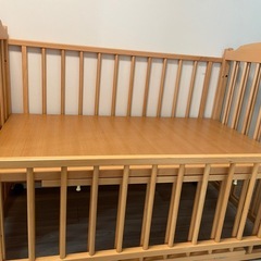 ベビーベッドの画像