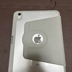 ほぼ新品同様　iPad 第10世代 シルバー64G  12月中の画像
