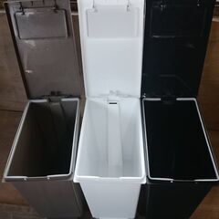 トンボ ユニード ゴミ箱 3色セット 45リットル ふた付き 蓋を開けずにごみを捨てられる プッシュタイプ ペダル式の画像