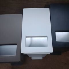 トンボ ユニード ゴミ箱 3色セット 45リットル ふた付き 蓋を開けずにごみを捨てられる プッシュタイプ ペダル式の画像