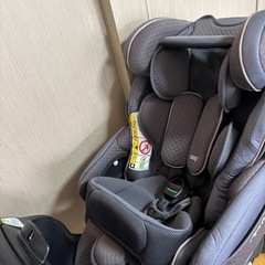 数回程度の使用　アップリカ　フラディアグロウ isofix 360°セーフティ　プレミアムの画像