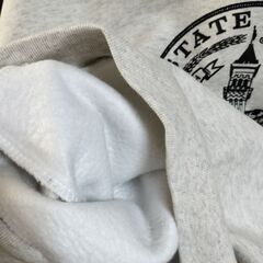 韓国で買った裏起毛トレーナーの画像