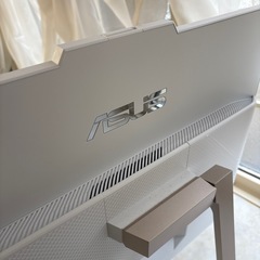 新品　ASUS　デスクトップパソコン 一体型の画像