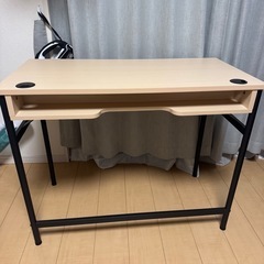 PCデスクの画像