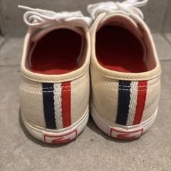 ★LACOSTEスニーカー★の画像