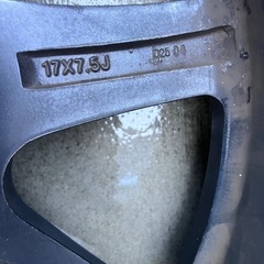 エクストリームJ 17インチアルミホイール＋ナット、スタッドレス　４本の画像