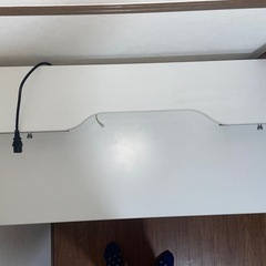 パソコンデスクの画像