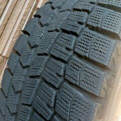 フォルクスワーゲンホイール付きスタッドレスタイヤ　ダンロップ215/60R16 4本の画像