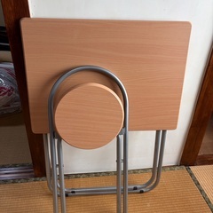 折りたたみデスク＆チェアセットの画像