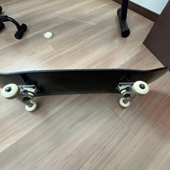 スケートボード　スケボー　の画像