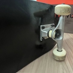 スケートボード　スケボー　の画像