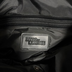 L.E.D.BITES トートの画像