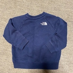 ノースフェイス トレーナーの画像