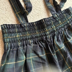 ネイビー系チェック柄サスペンダー付きワイドパンツの画像