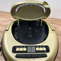 aiwa ポータブルCDカセットプレーヤー ゴールドの画像