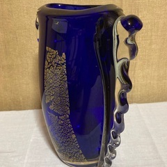 コバルトブルーのガラス花瓶を格安でお譲りしますの画像