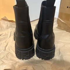 FENDI ショートブーツの画像