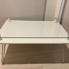 
ガラステーブルの画像