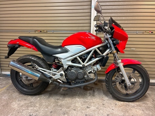 ホンダ　VTR250 FI 配送可能　支払いは現金or振り込みも可能