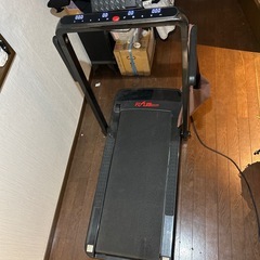 コメントいただいてる方すみません身分証確認中で少し返信に時間がかかります。ランニングマシン、ルームランナー、ほぼ未使用の画像