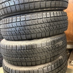 BS  良品スタッドレスタイヤの画像