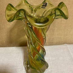 昭和レトロのフリル花瓶を格安でお譲りしますの画像