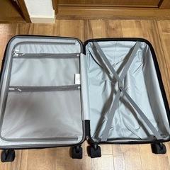 サムソナイト　スーツケースの画像