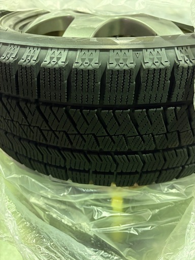 スタッドレスタイヤ　195/50R16