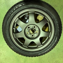 スタッドレスタイヤ　195/50R16の画像