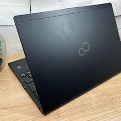 限定品〉030 Fujitsu Lifebook U9310/E 8GB/SSD256 第10世代 office2024 軽量　ノートパソコンの画像