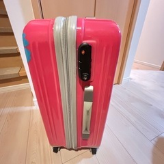 キャリーバック　スーツケースの画像