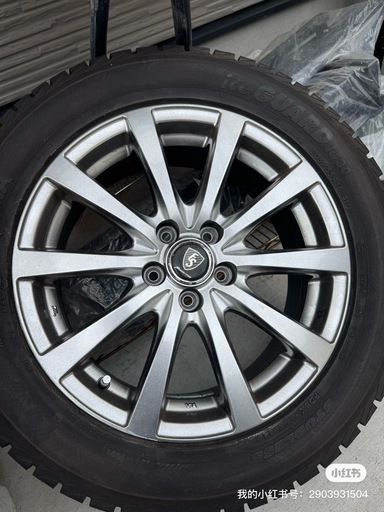 車のパーツ　タイヤ　ホイール