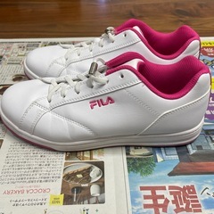 【今月中限定500円引き】25センチ FILA スニーカー レディースの画像