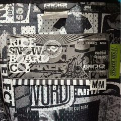 RIDE Snowboards ウェアー上の画像
