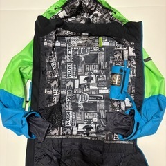 RIDE Snowboards ウェアー上の画像