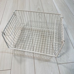 積み重ねられる収納ラック　かごの画像