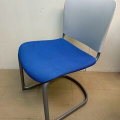 オフィスチェア　青　500円／脚の画像