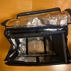 ウーバーイーツ　リュック　スマホルダーセットの画像